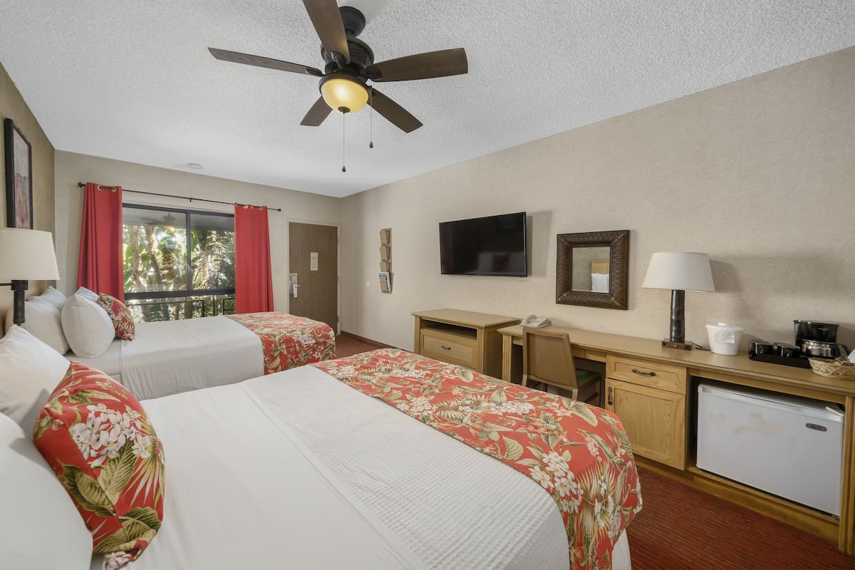 Tiki Queen Suite